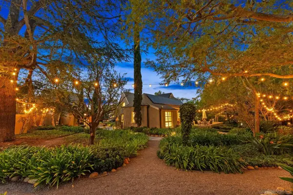 3452 Cromwell Pl, San Diego, CA 92116