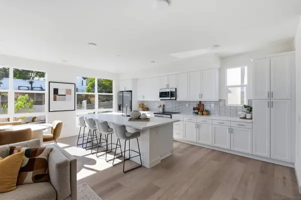 1001 32nd St #4, San Diego, CA 92102