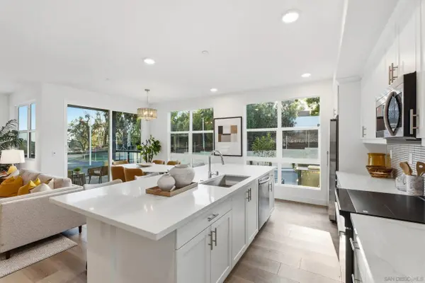 1001 32nd St #4, San Diego, CA 92102