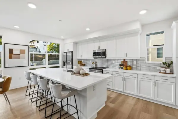 1001 32nd St #4, San Diego, CA 92102