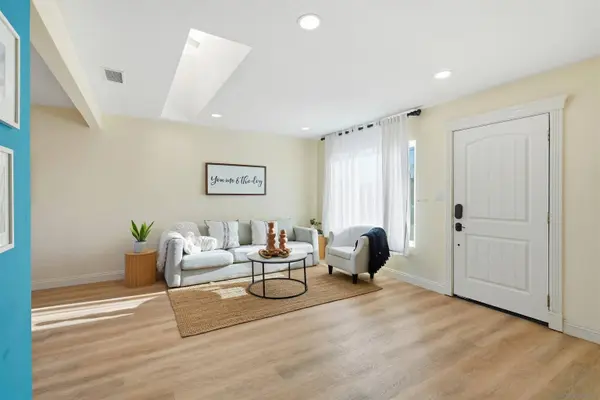 5241 Jamestown, San Diego, CA 92117