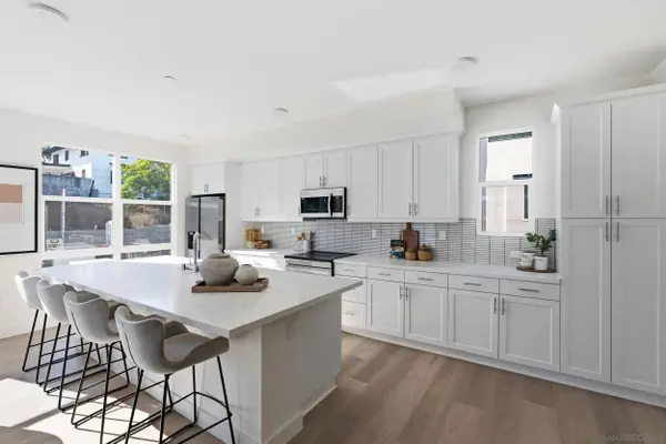 1001 32nd St #4, San Diego, CA 92102