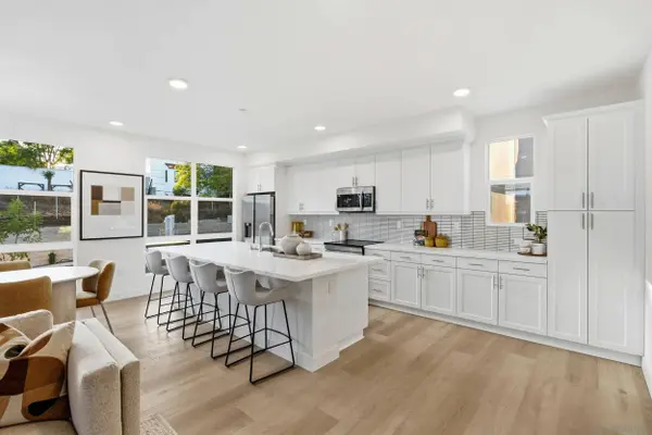 1001 32nd St #4, San Diego, CA 92102