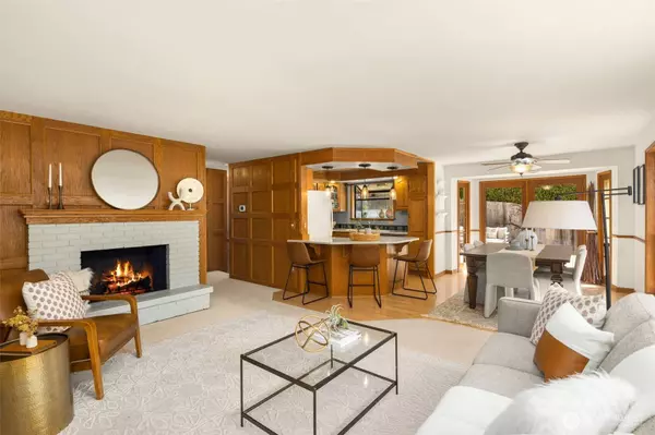 16420 76th CT NE, Kenmore, WA 98028