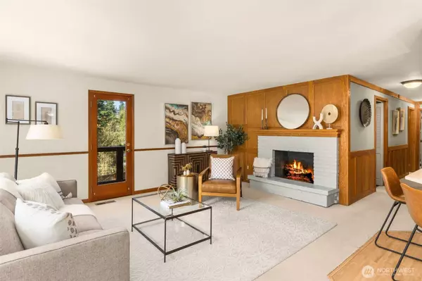 16420 76th CT NE, Kenmore, WA 98028