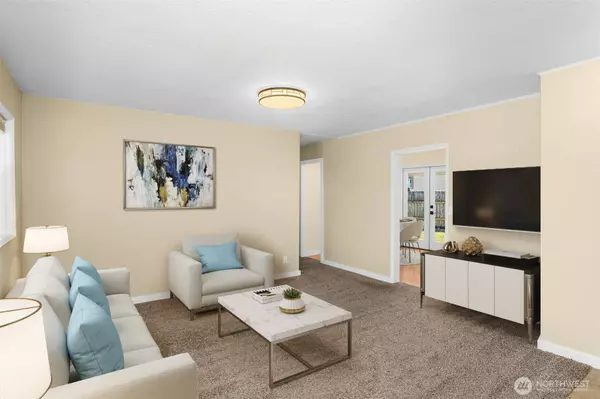 2411 NE 7th St, Renton, WA 98056