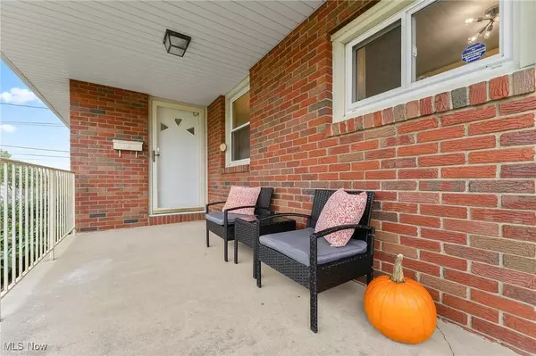 576 W Harvey ST, Struthers, OH 44471