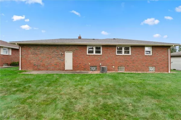 576 W Harvey ST, Struthers, OH 44471