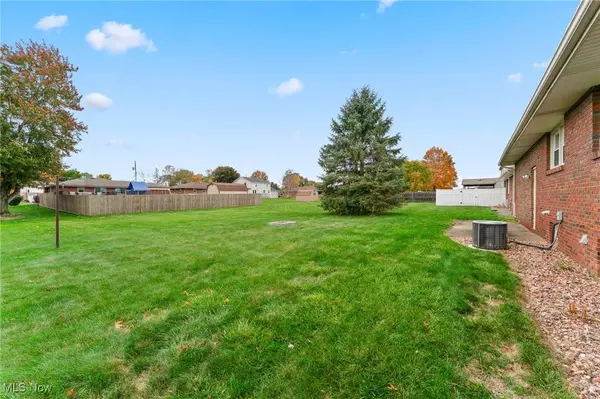 576 W Harvey ST, Struthers, OH 44471