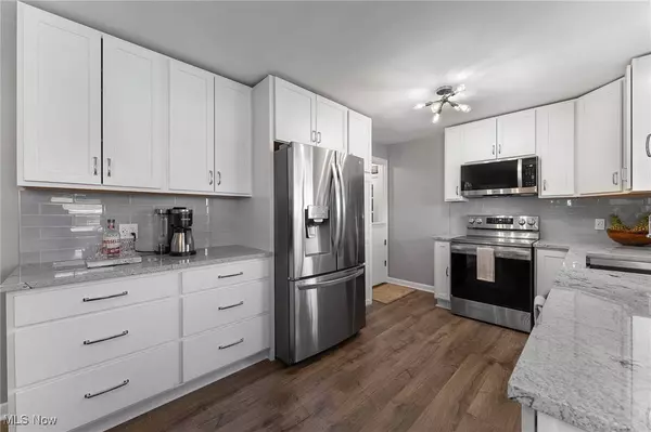 576 W Harvey ST, Struthers, OH 44471