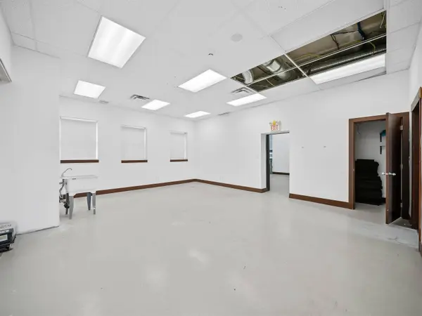 2491 Mccallum RD #103, Abbotsford, BC V2S 3P8