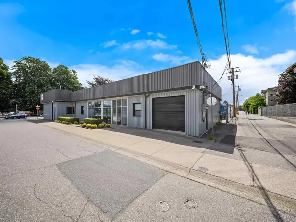 2491 Mccallum RD #102, Abbotsford, BC V2S 3P8