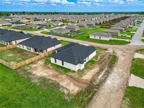 2222 Samuel Street, Mabank, TX 75147