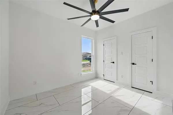 2222 Samuel Street, Mabank, TX 75147