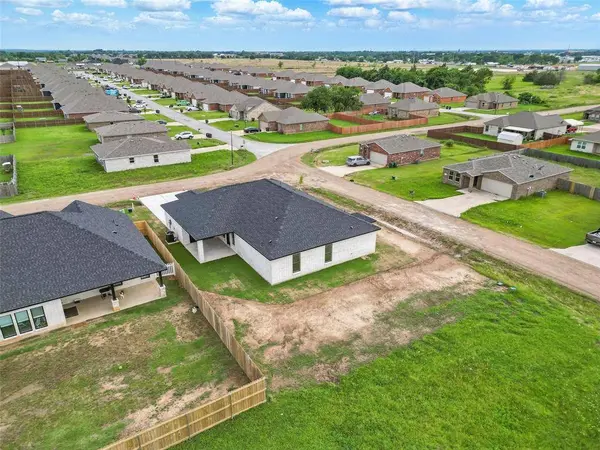 2222 Samuel Street, Mabank, TX 75147