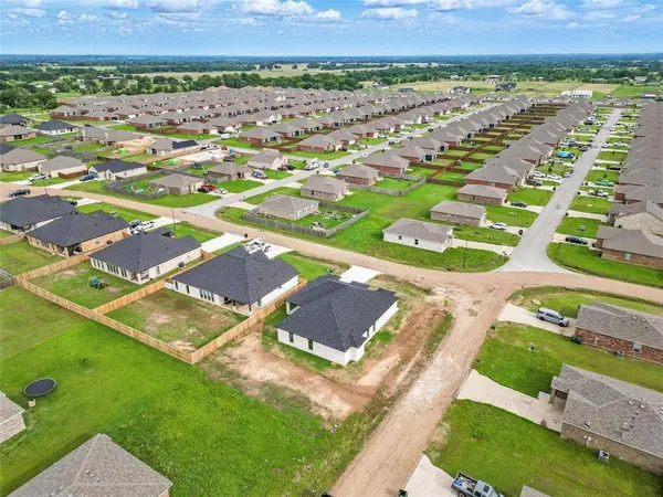2222 Samuel Street, Mabank, TX 75147