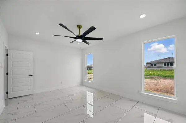 2222 Samuel Street, Mabank, TX 75147