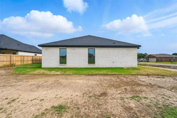 2222 Samuel Street, Mabank, TX 75147