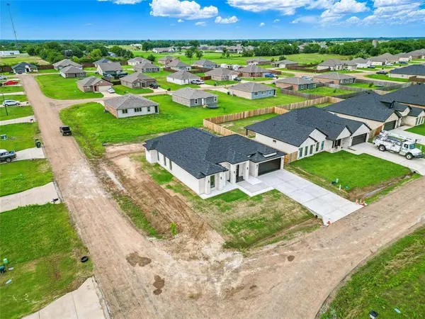 2222 Samuel Street, Mabank, TX 75147