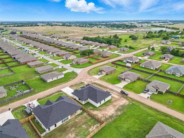 2222 Samuel Street, Mabank, TX 75147