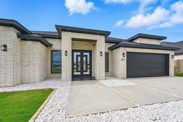 2222 Samuel Street, Mabank, TX 75147