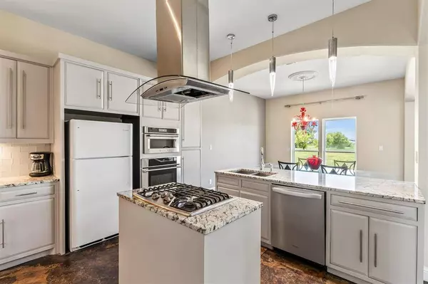 9583 Neal Road, Forney, TX 75126