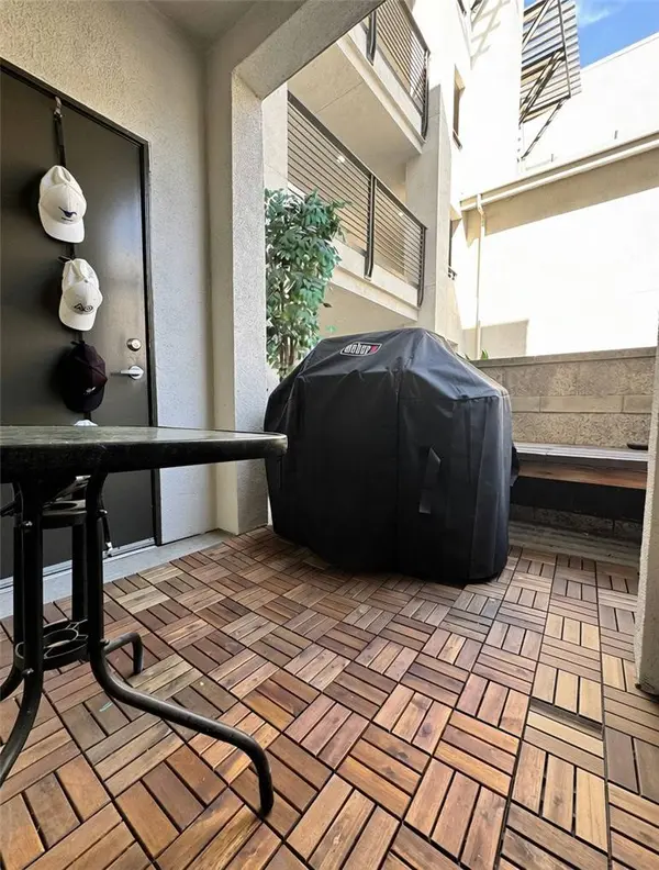 6400 Crescent Park East #104, Playa Vista, CA 90094