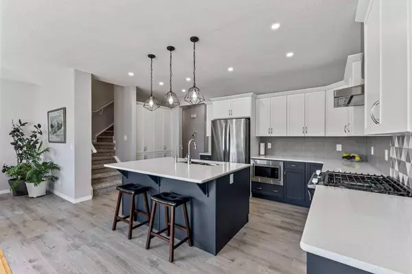 55 Belmont Heath SW, Calgary, AB T2X 4N8