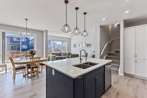 55 Belmont Heath SW, Calgary, AB T2X 4N8