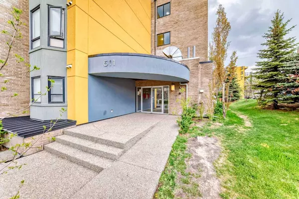 611 Edmonton TRL NE #207, Calgary, AB T2E 3J3