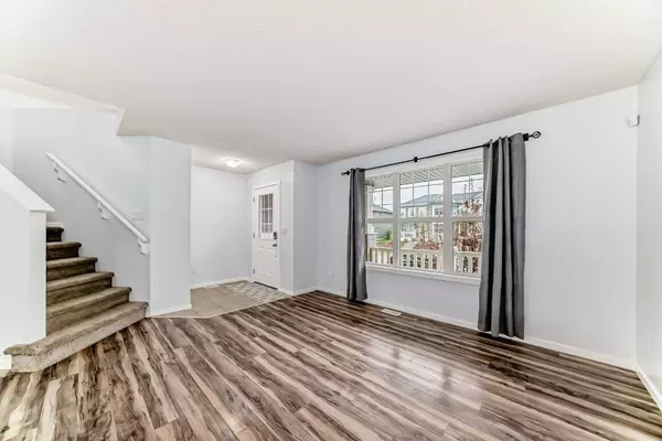 68 Sunvalley RD, Cochrane, AB T4C 0X6