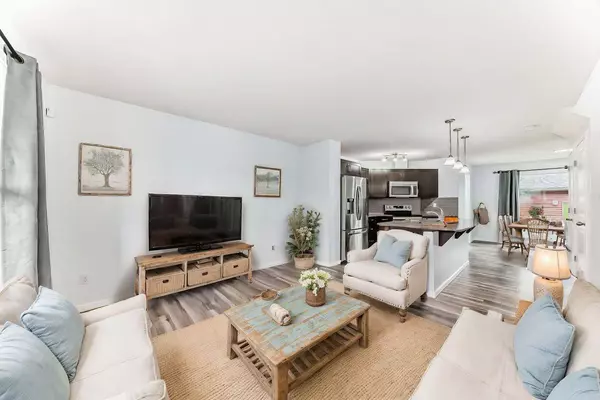 68 Sunvalley RD, Cochrane, AB T4C 0X6