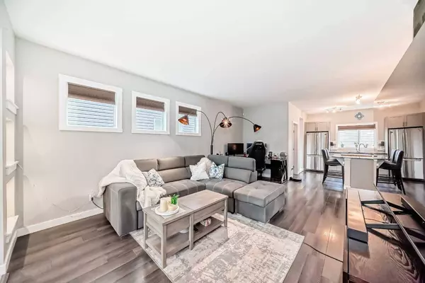 125 Midtown CT SW, Airdrie, AB T4B 4E4