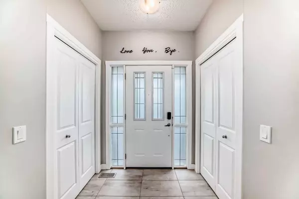 125 Midtown CT SW, Airdrie, AB T4B 4E4