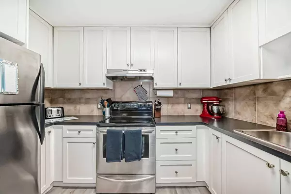 3800 Fonda WAY SE #33, Calgary, AB T2A 6G8