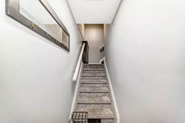 3800 Fonda WAY SE #33, Calgary, AB T2A 6G8