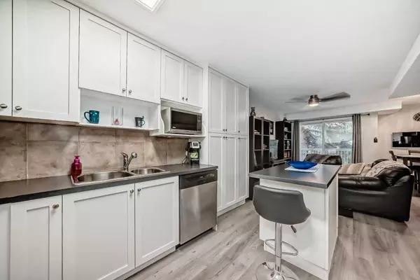 3800 Fonda WAY SE #33, Calgary, AB T2A 6G8