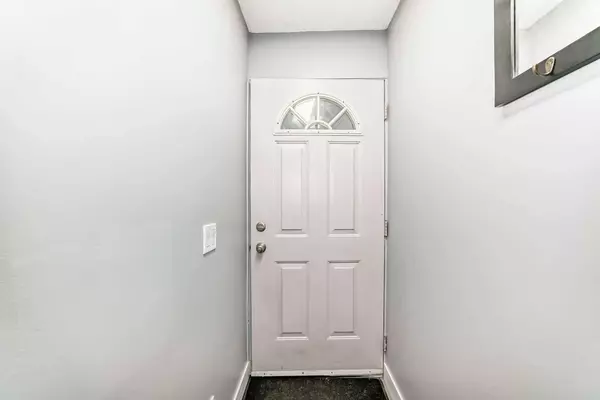 3800 Fonda WAY SE #33, Calgary, AB T2A 6G8