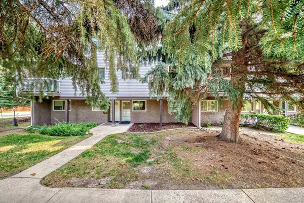 3800 Fonda WAY SE #33, Calgary, AB T2A 6G8