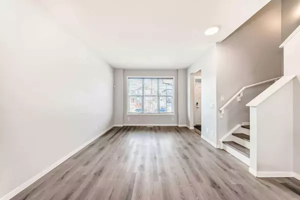 1003 Mahogany BLVD SE, Calgary, AB T3M 3E4