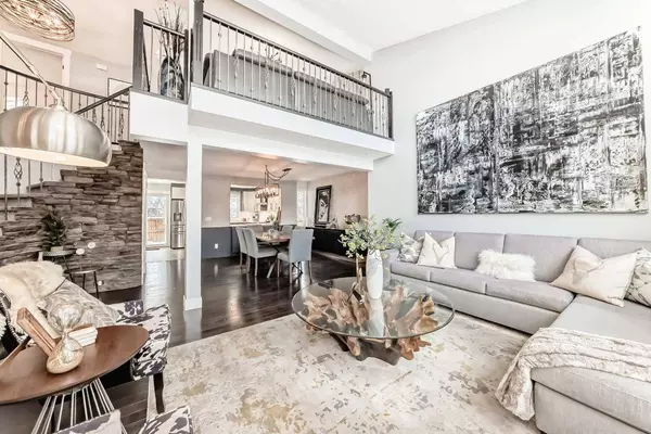 343 Deer Side PL SE, Calgary, AB T2J 5W9