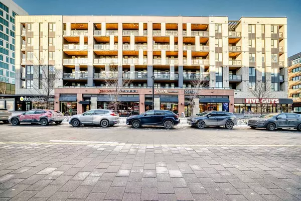 4138 University AVE NW #520, Calgary, AB T3B 6K3