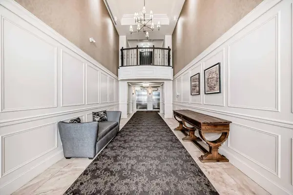 211 Quarry WAY SE #402, Calgary, AB T2C 5M6