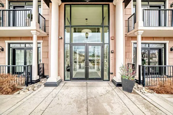 211 Quarry WAY SE #402, Calgary, AB T2C 5M6