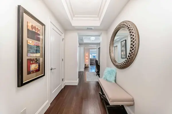 211 Quarry WAY SE #402, Calgary, AB T2C 5M6