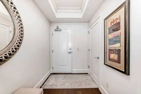 211 Quarry WAY SE #402, Calgary, AB T2C 5M6