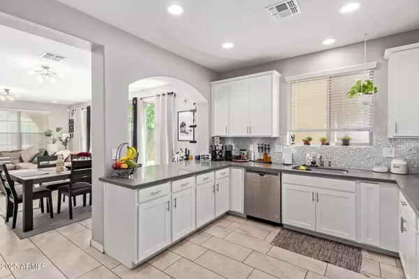 9412 S 34TH Drive, Laveen, AZ 85339