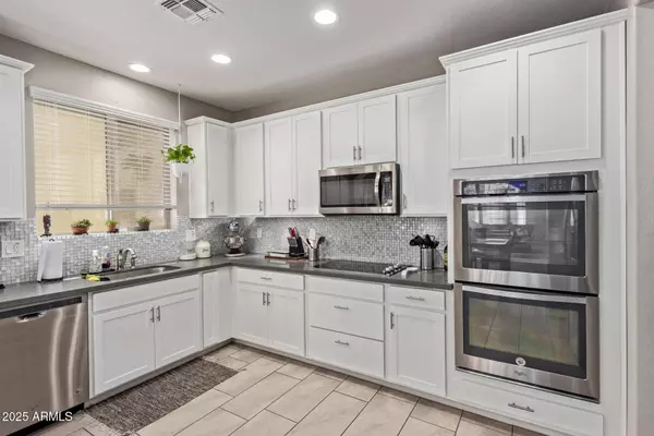 9412 S 34TH Drive, Laveen, AZ 85339