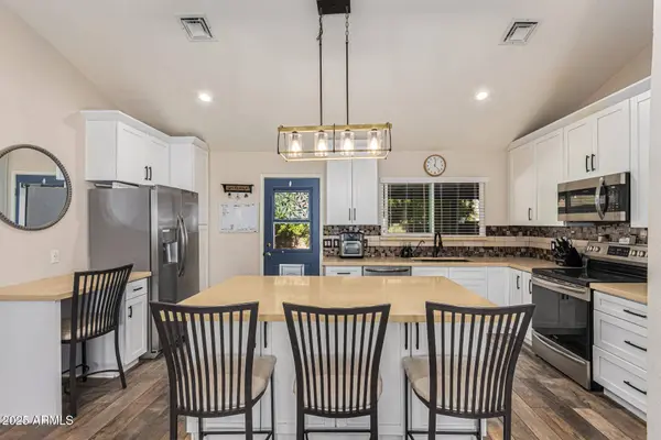 668 E ESTRELLA Drive, Chandler, AZ 85225