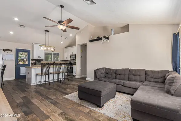 668 E ESTRELLA Drive, Chandler, AZ 85225